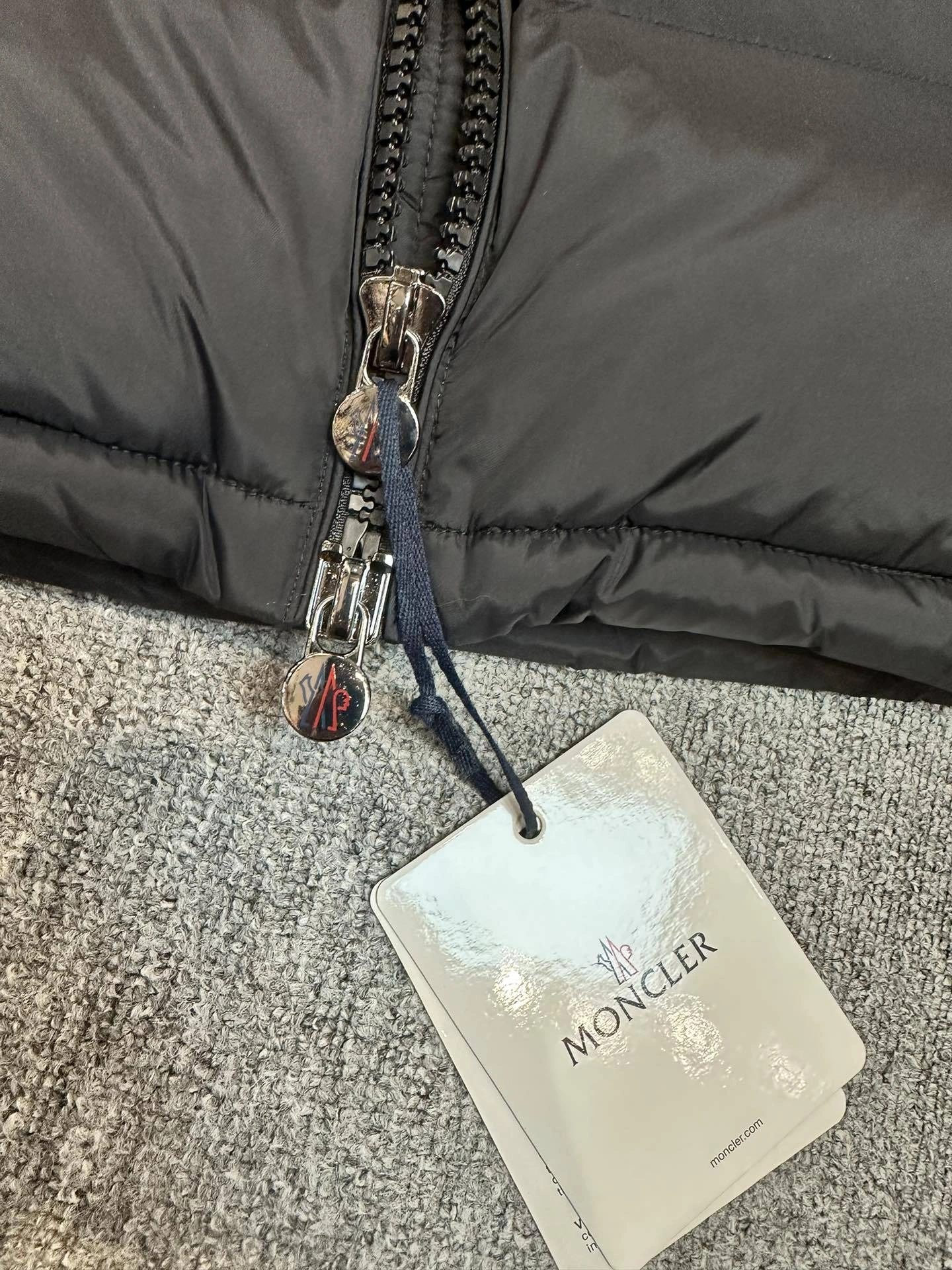 wg.luxury- 7o9385r down jacket oversized 2Colour item:D-F365I0706-2